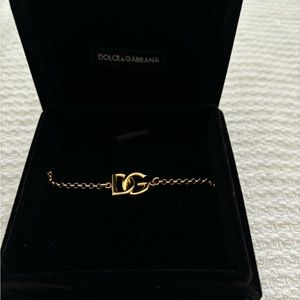 Dolce & Gabbana Link gold bracelet.